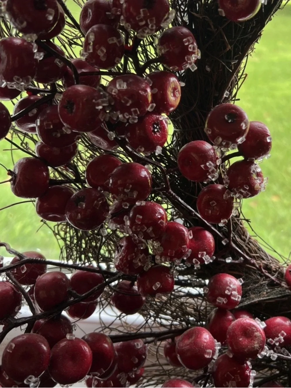 LARGE HOLIDAY CHRISTMAS RUSTIC ICED BERRY WREATH